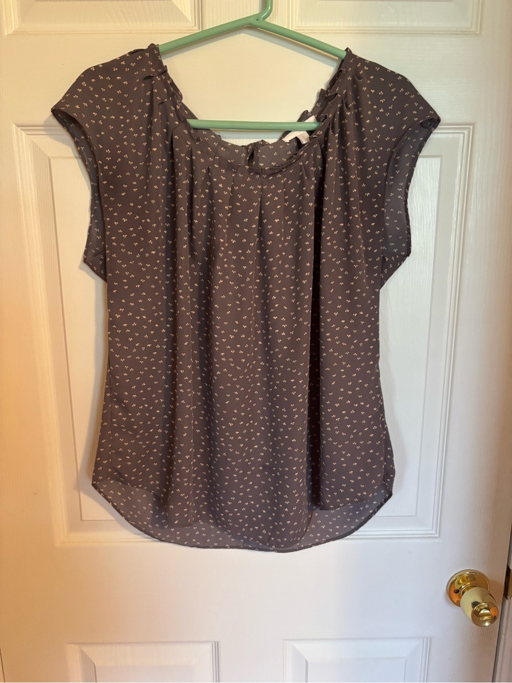 LC Lauren Conrad Slate Gray Printed Cap Sleeve Blouse